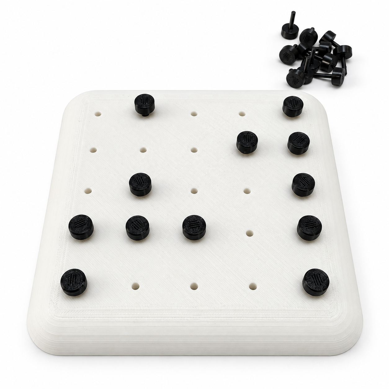 Clavijero con clavijas